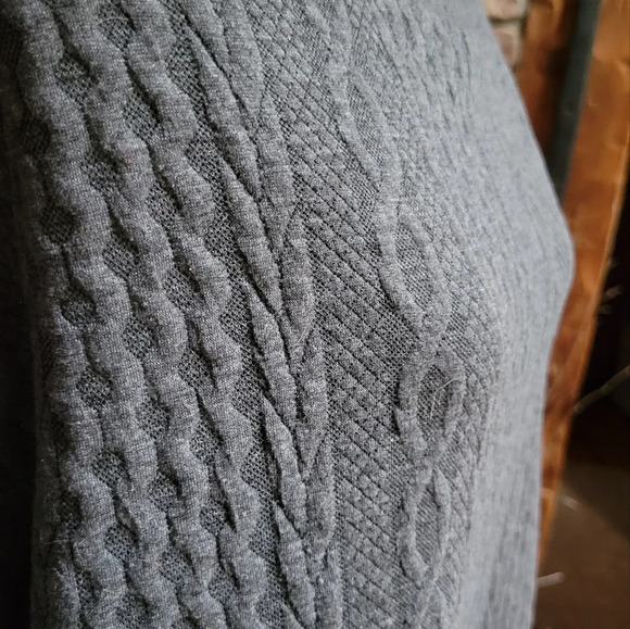 NWOT CABLE TEXTURE SWEATSHIRT - Picture 5 of 8